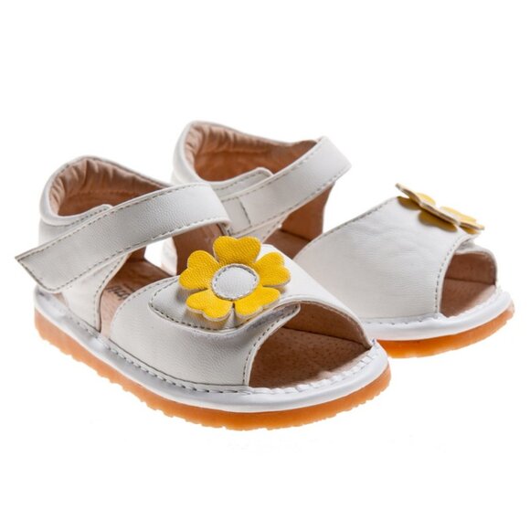 NEW ⭐️ Cute White/Yellow Squeaky Sandals with Flower - Baby/Toddler Size 4 - Picture 1 of 9